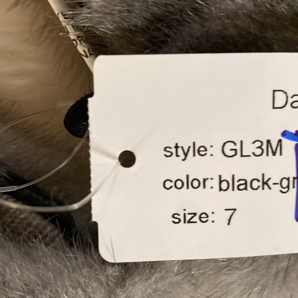 $275 Mitchie's  Black Leather Gloves & Wool Lining & Grey Mink Cuff NWT - Picture 9 of 10